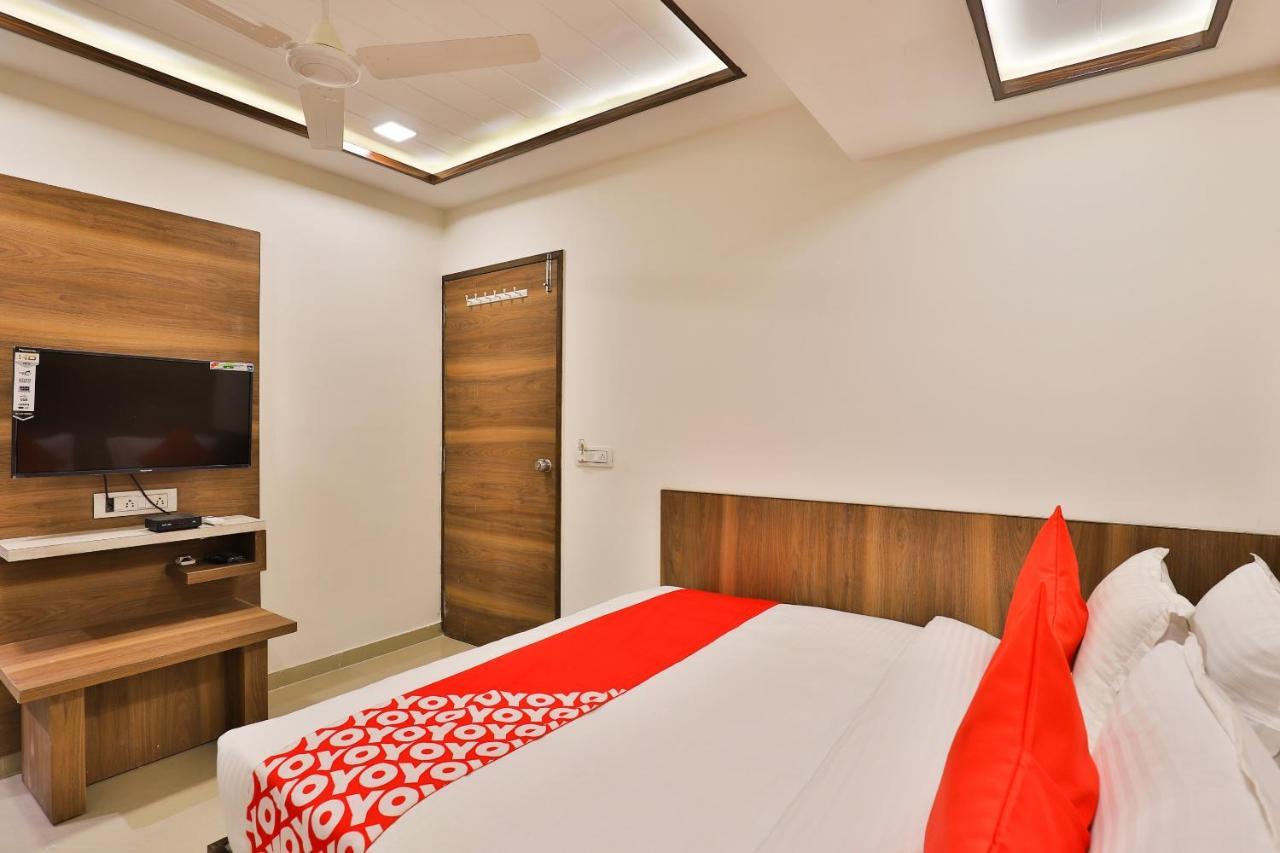 Oyo 24950 Hotel Shree Balaji Residency Ahmedabad Exterior foto